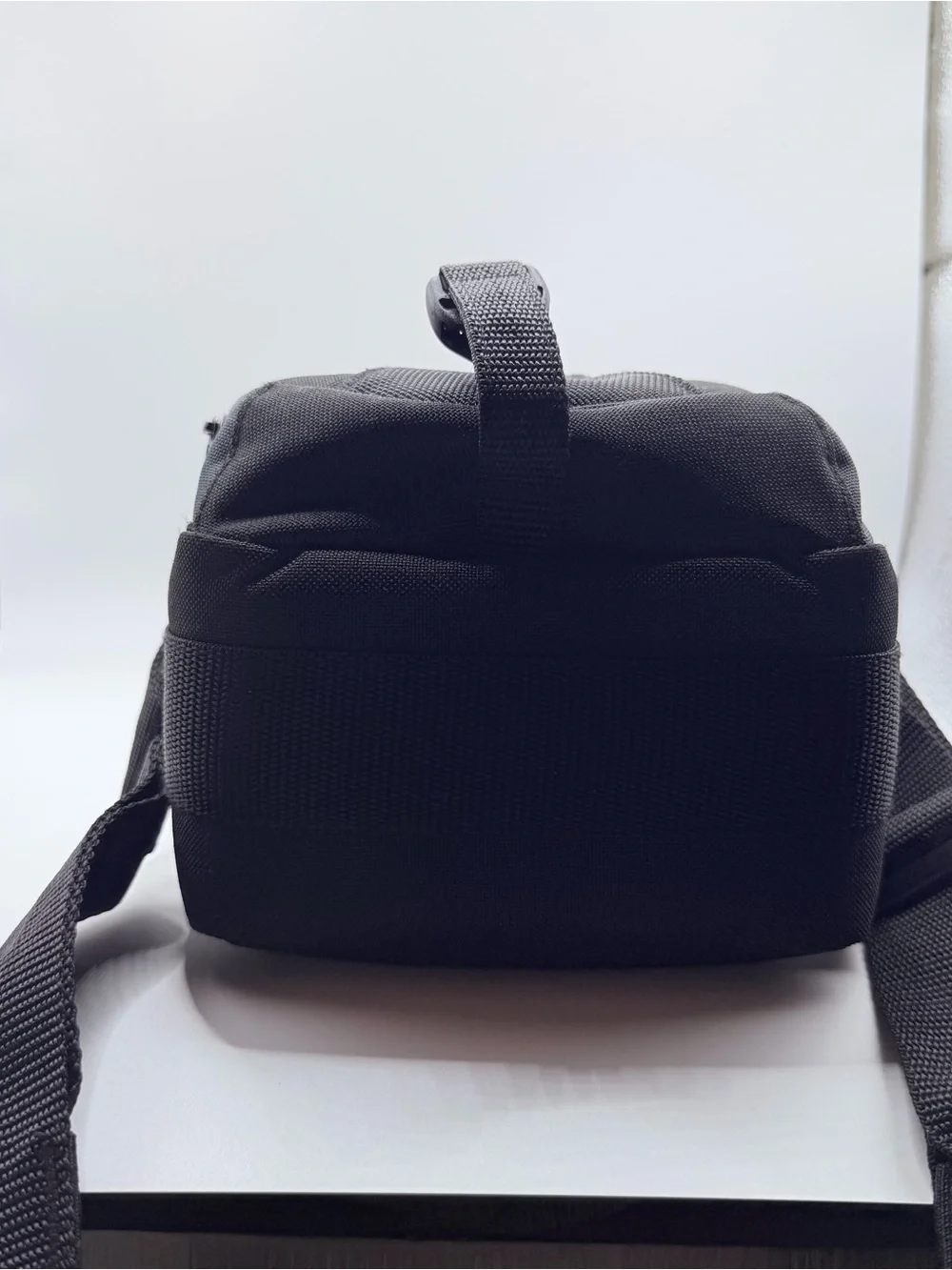 Tamrac Black Compact Camera Shoulder Bag with Padded Interior 5510